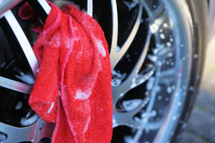 Wash your car like a detailer: the two-bucket method