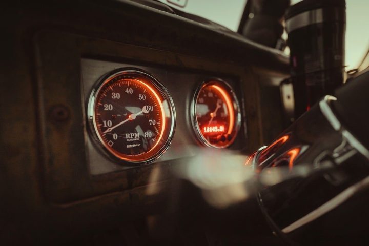 Dashboard warning lights: which ones mean stop now